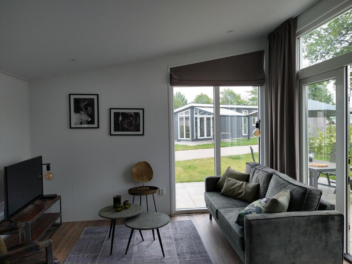 Lathumlodge Met Parkvoorzieningen Exteriér fotografie